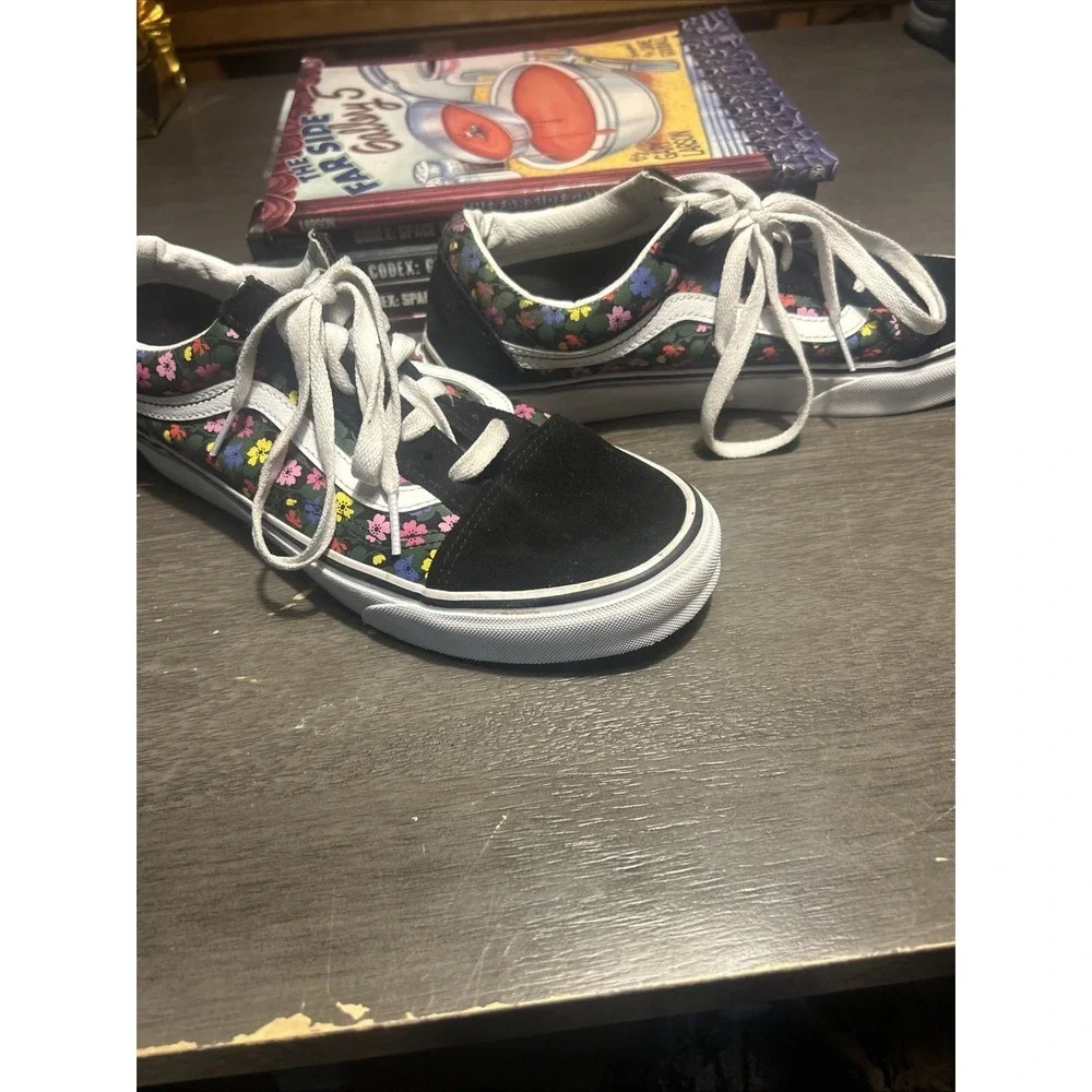 Vans 9 Women's Old Skool Pressed Floral Low Top Black. Very Cute And Clean - Picture 2 of 11